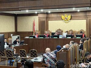 Saat Nadiem Pertanyakan Saksi Ahli tentang Kewajaran Harga Chromebook