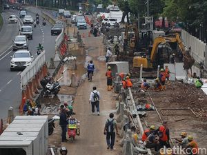 Trotoar Rasuna Said Diperluas Usai Pembongkaran Tiang Monorel