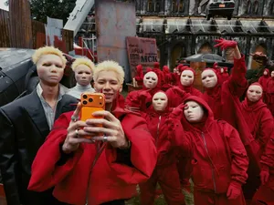 Direkam iPhone 17 Pro, Video Klip 360 Apple Ini Bikin Melongo