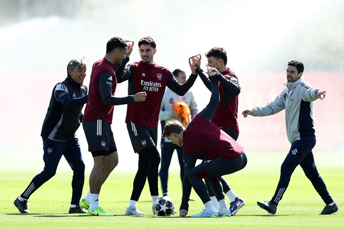 LONDON COLNEY, ENGLAND - APRIL 06: William Saliba, Kai Havertz, Ben White and Martin Odegaard of Arsenal during a Training Session at Sobha Realty Training Centre on April 06, 2026 in London Colney, England. (Photo by James Fearn/Getty Images)