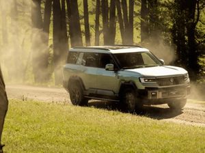 Potret Denza B8, SUV Mewah yang Makin Dekat ke Indonesia