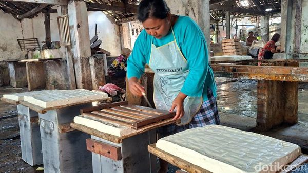 Produsen Tahu Nganjuk Pilih Tahan Harga Meski Biaya Membengkak