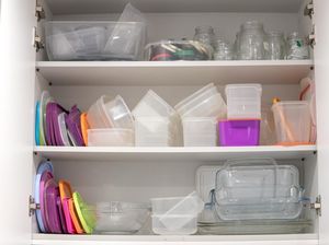 Cara Efektif Menata Barang di Lemari Dapur biar Masak Makin Sat Set