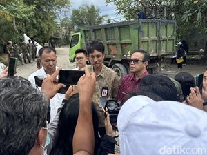 KLH Sarankan Pasang CCTV di TPA Suwung untuk Perkuat Pengawasan