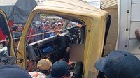 Sopir Truk Boks Tewas Terjepit Usai Tabrak Bus Sumber Selamat di Madiun