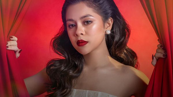 Melly Lee Hidupkan Lagi Lagu Tajamnya Karang Milik Mansyur S