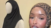 Kisah Haru Wanita Ciptakan Hijab Peredam Suara demi Adik yang Autis