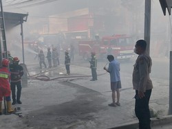 Toko Kelontong-Gudang di Palu Kebakaran Diduga Akibat Korsleting Listrik