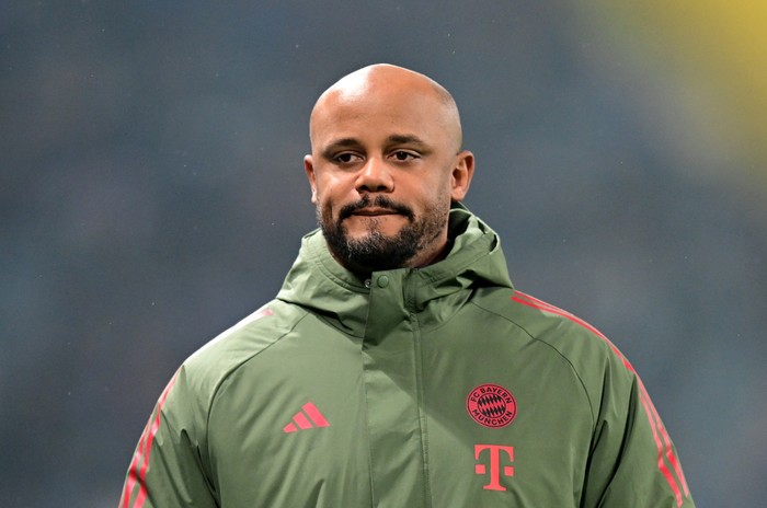 Soccer Football - UEFA Champions League - Round of 16 - First Leg - Atalanta v Bayern Munich - New Balance Arena, Bergamo, Italy - March 10, 2026 Bayern Munich coach Vincent Kompany inside the stadium before the match REUTERS/Daniele Mascolo