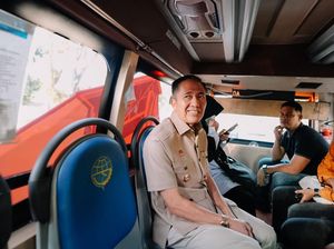 Walkot Palembang Beri Contoh Naik Transportasi Umum Saat Berangkat Kerja
