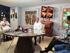 Fadli Zon Nilai Prabowo Tepat Tak Naikkan BBM: Pemimpin Bikin Harga Terjangkau