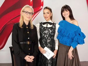 Momen Stylish Tasya Farasya saat Bertemu Meryl Streep dan Anne Hathaway