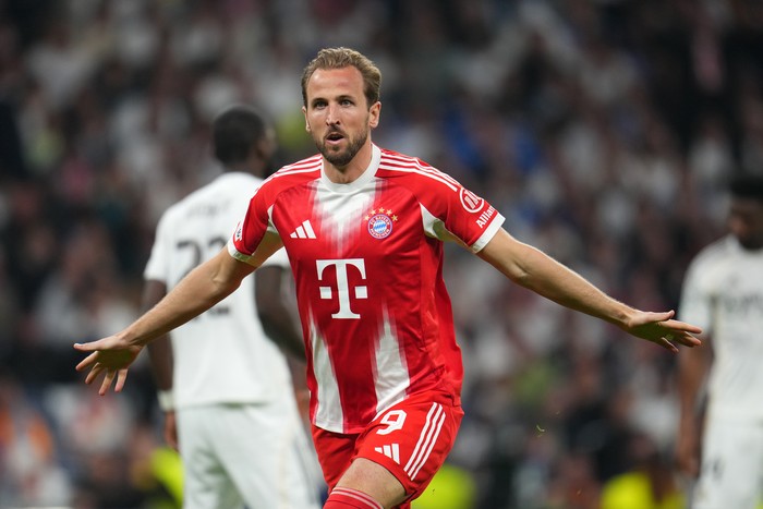 MADRID, SPAIN - APRIL 07: Harry Kane of FC Bayern Munich celebrates scoring his teams second goal during the UEFA Champions League 2025/26 Quarter-Final First Leg match between Real Madrid CF and FC Bayern München at Estadio Santiago Bernabeu on Ap