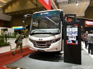 Video Hino Rilis Bus Buat Medan Berat!