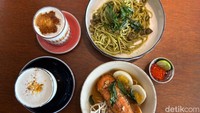 Kafe Vintage di Senayan Ini Punya Menu Laksa Salmon yang Unik