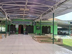 Menelisik Jejak Makam Habib Kuncung di Selatan Jakarta