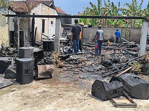 Rumah di Gabus Pati Ludes Terbakar, Diduga Akibat Korsleting