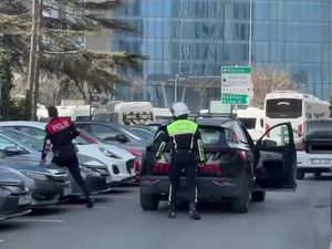 Video: Momen Baku Tembak di Dekat Konsulat Israel di Turki, 1 Tewas