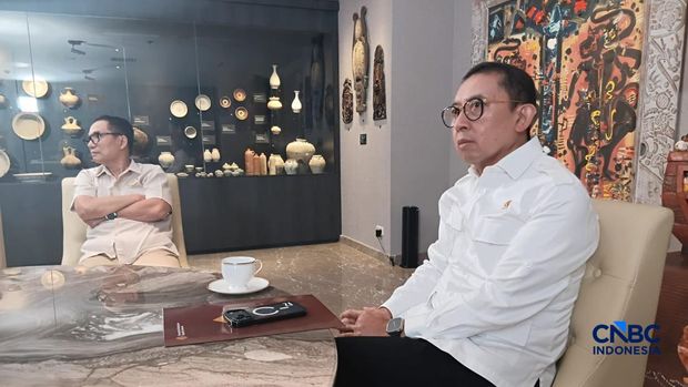 Wakil Ketua Umum Partai Gerakan Indonesia Raya nan juga Menteri Kebudayaan Fadli Zon di instansi Kementerian Kebudayaan, Jakarta, Rabu (8/4/2026). (CNBC Indonesia/Muhammad Iqbal)