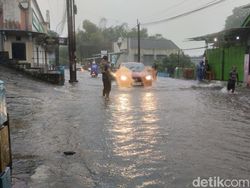 Kota Jember Direndam Banjir Usai Hujan Deras