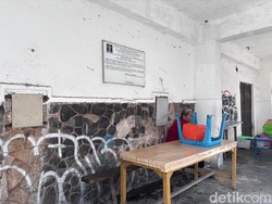 Tangan Setan Hantui Kawasan Kota Lama Surabaya dengan Vandalisme