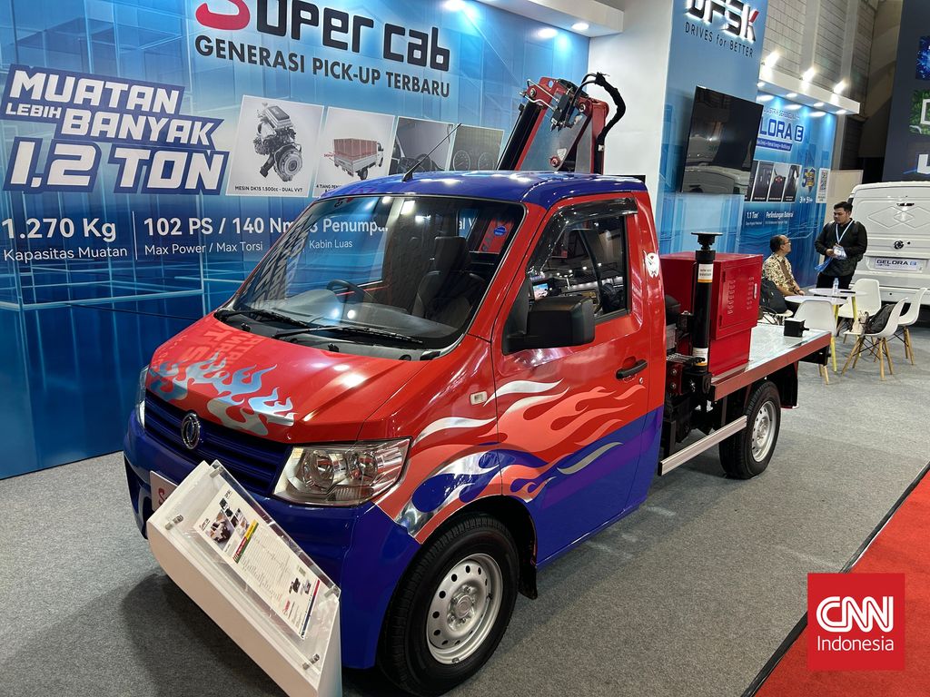 Delima Mandiri membuat karoseri Mini Crane pada DFSK Super Cab, model ini dipamerkan di Giicomvec 2026.