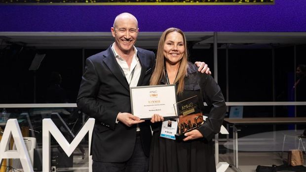 Garth Reynolds (COO and CCO Nordberg Medical) & Josine Bolenius (VP Medical Nordberg Medical)