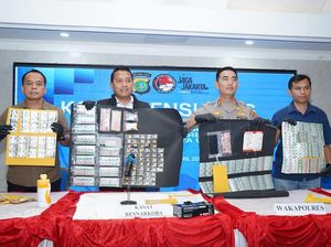 Polisi Tangkap 14 Penjual Obat Terlarang di Jakut, 14.360 Butir Disita