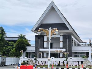 Renovasi Rumdin Gubernur-Wagub Kaltim Rp 25 M, Pengamat: Tanda Tak Empati