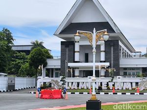 Gubernur Kaltim Mau Ganti Dana Kursi Pijat-Akuarium, tapi Ternyata Tak Bisa