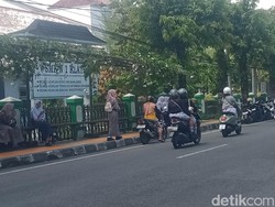 Murid SMKN 1 Klaten Diduga Keracunan Usai Makan Mi Ayam MBG