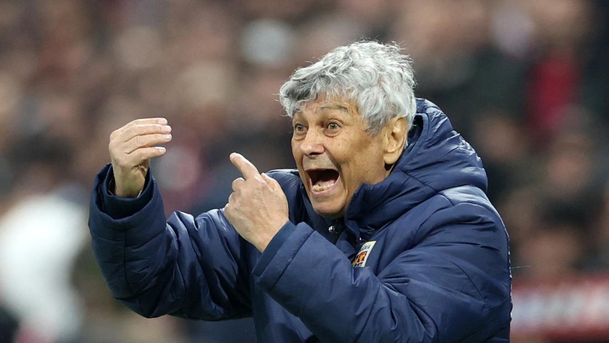Pelatih legendaris Rumania Mircea Lucescu meninggal dunia. (REUTERS/Murad Sezer)