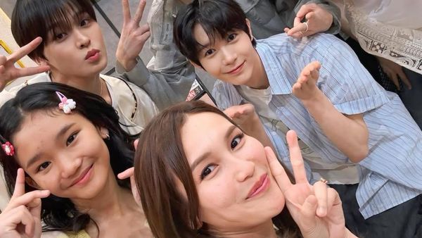 Senengnya NCT WISH Foto Bareng Ayu Ting Ting & Bilqis