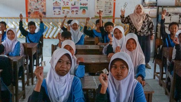 Obat Cacing Gratis Jadi Upaya Tingkatkan Gizi dan Kognitif Siswa
