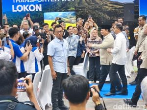 Prabowo Resmikan Pabrik Bus dan Truk Listrik Milik Grup Bakrie di Magelang