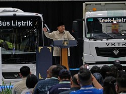 Prabowo Ungkap Rencana Produksi Sedan Listrik Besar-besaran