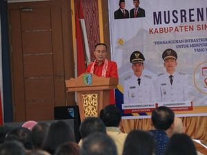 Krisantus Bakal Cium Lutut KDM Jika Bisa Bangun Jalan Kalbar Pakai APBD Rp 6 T