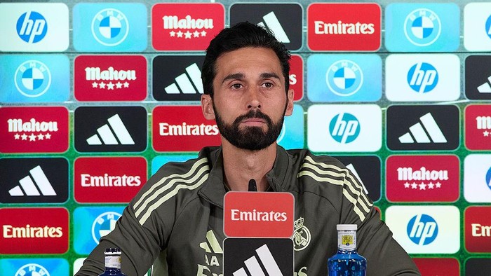 MADRID, SPAIN - 2026/04/09: Alvaro Arbeloa, the head coach of Real Madrid CF, attends a press conference at Ciudad Real Madrid, on the eve of the LaLiga EA Sports 2025/2026 week 31 football match between Real Madrid CF and Girona FC. (Photo by Federi