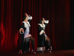 Terbuai Panggung Chicago The Musical di Jakarta