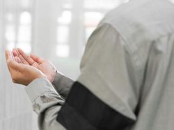 Doa Nabi Yunus: Bacaan, Keutamaan dan Cara Mengamalkannya