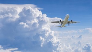 8 Penerbangan di Bandara YIA Dibatalkan Imbas Abu Vulkanik Anak Krakatau