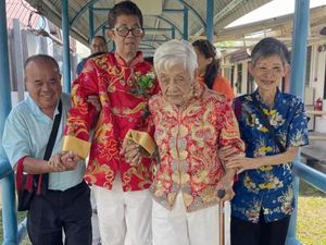 Viral Cinta Tak Kenal Usia, Nenek 91 Dinikahi Pria 67 Tahun di Panti Jompo