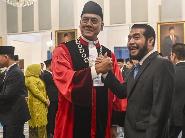 Momen Prabowo Lantik Liliek sebagai Hakim MK Pengganti Anwar Usman