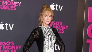 Nicole Kidman Tampil Berisiko dengan Rok Transparan, Paha Jadi Sorotan
