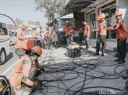 Pemkab Badung Potong Kabel Semrawut 1,7 Km di Darmasaba