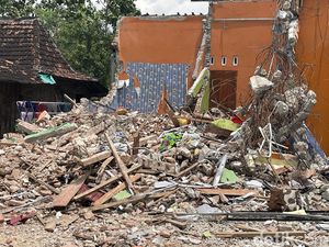 Video Viral Pria di Pati Robohkan Rumah gegara Mantan Istri Mau Nikah Lagi