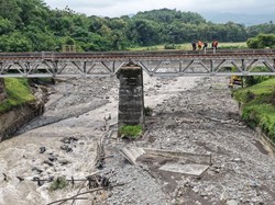 Satu Jalur KA Prupuk-Linggapura Ditutup Sementara Imbas Kerusakan Jembatan