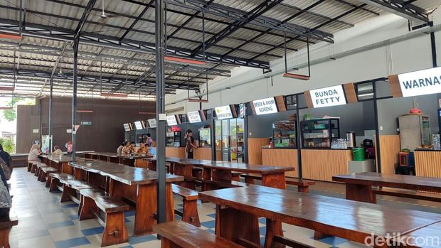 Kantor Kementerian ESDM nampak lengang di tengah penerapan kebijakan WFH bagi sebagian pegawai dalam rangka penghematan energi.