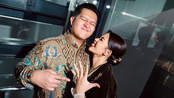 Di Balik Potret Indah Lamaran, Prinsa Mandagie Ternyata Lagi Sakit