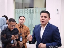 Bantah Isu Indonesia Bakal Chaos, Teddy: Semuanya Terkendali